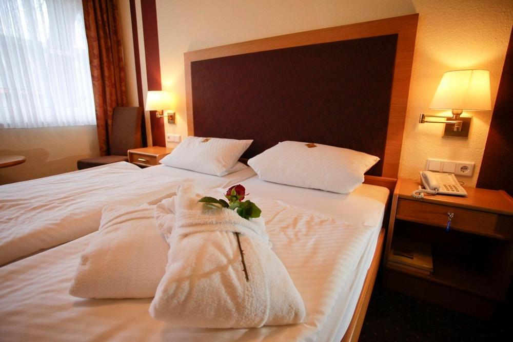 Landhotel Hermannshoehe Легден Номер фото