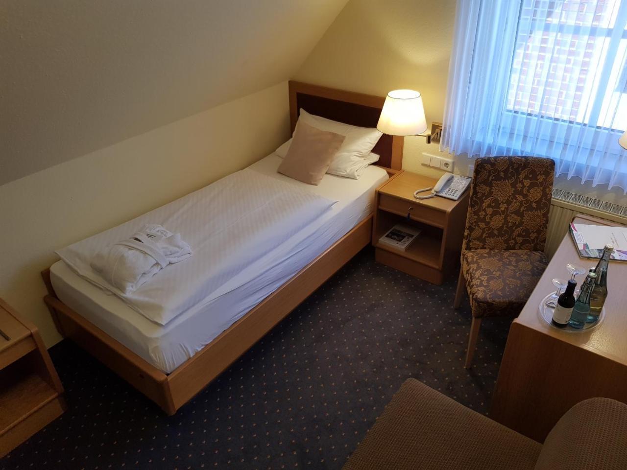 Landhotel Hermannshoehe Легден Экстерьер фото